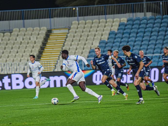 B体育移动平台-东体：申花冬训主攻433阵型，26日热身赛结束后回国休整