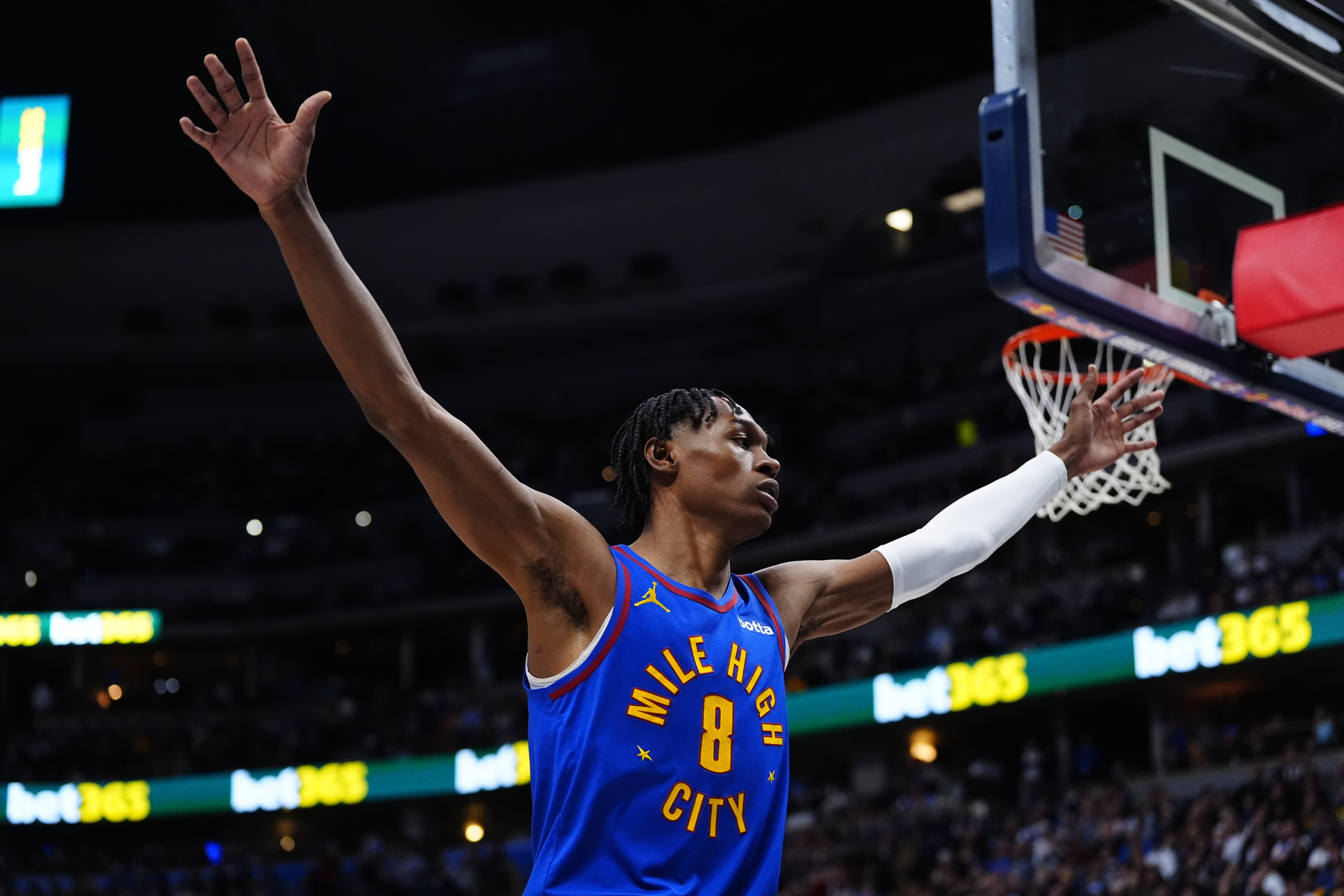 B体育在线服务-复出后出场限制20分钟！沃特森：希望下一场能出场更久