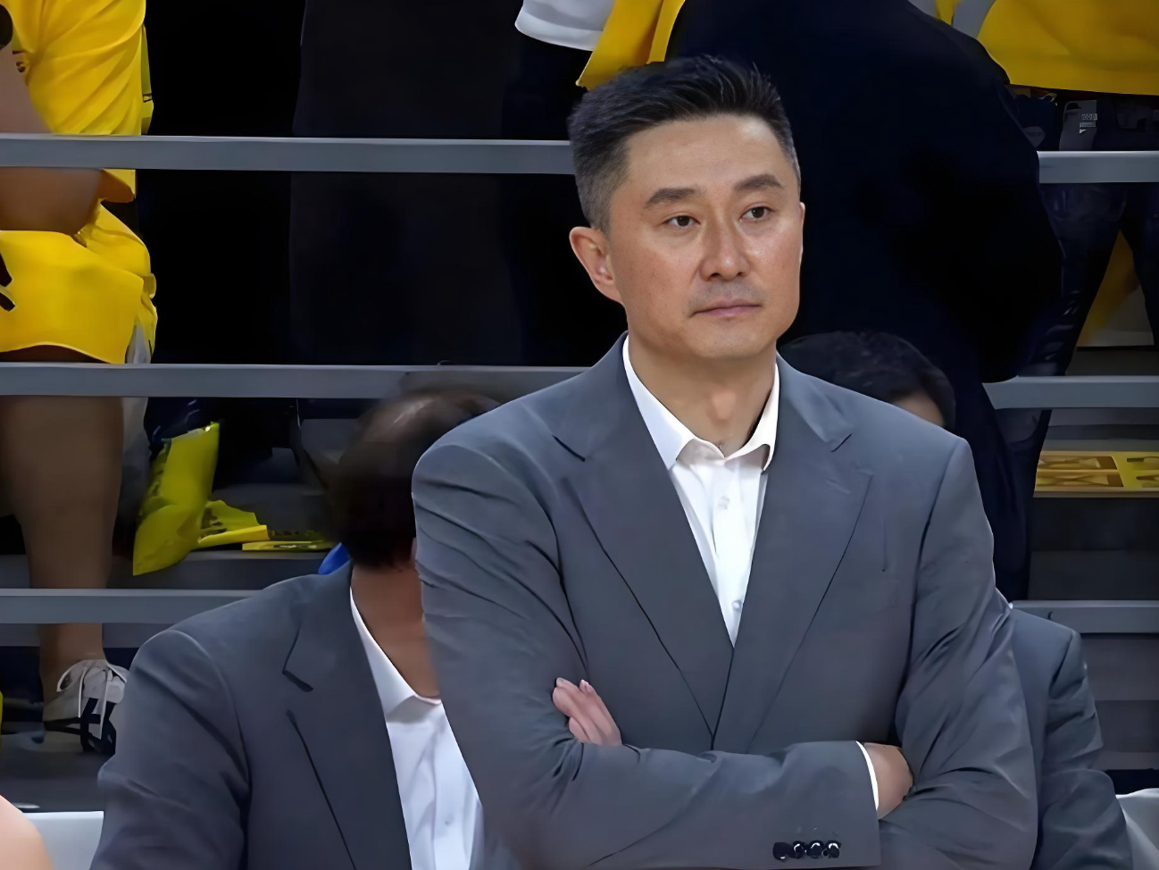 B体育官方入口-21分11板4帽！2米26徐昕闪耀全场，球迷：杜锋怎么看？